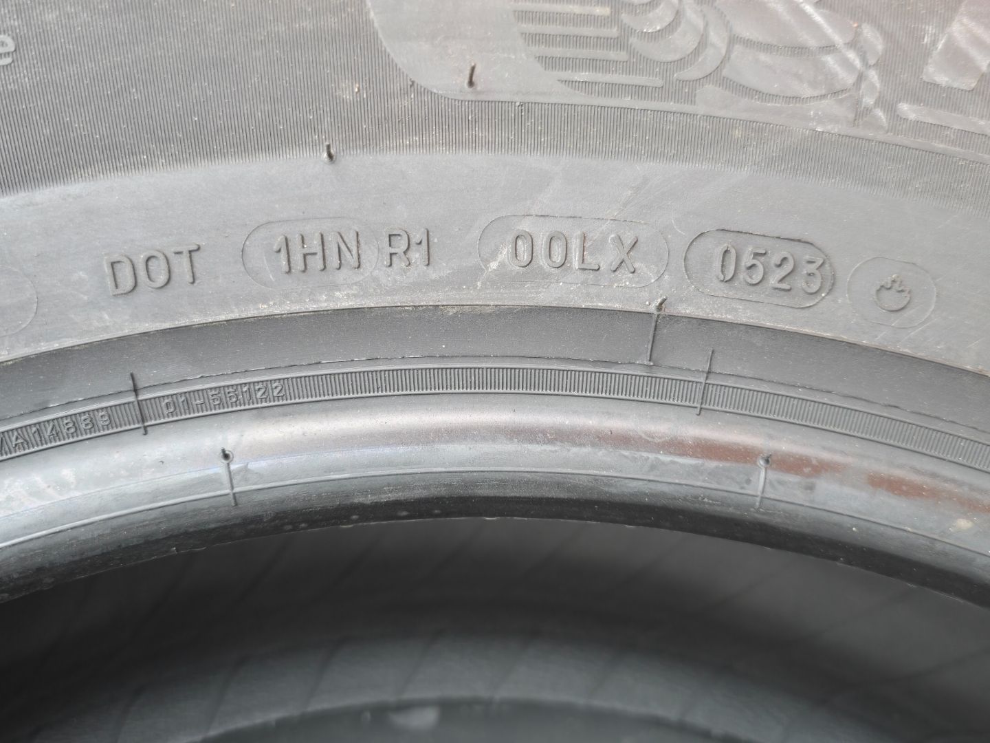 Tire image 4