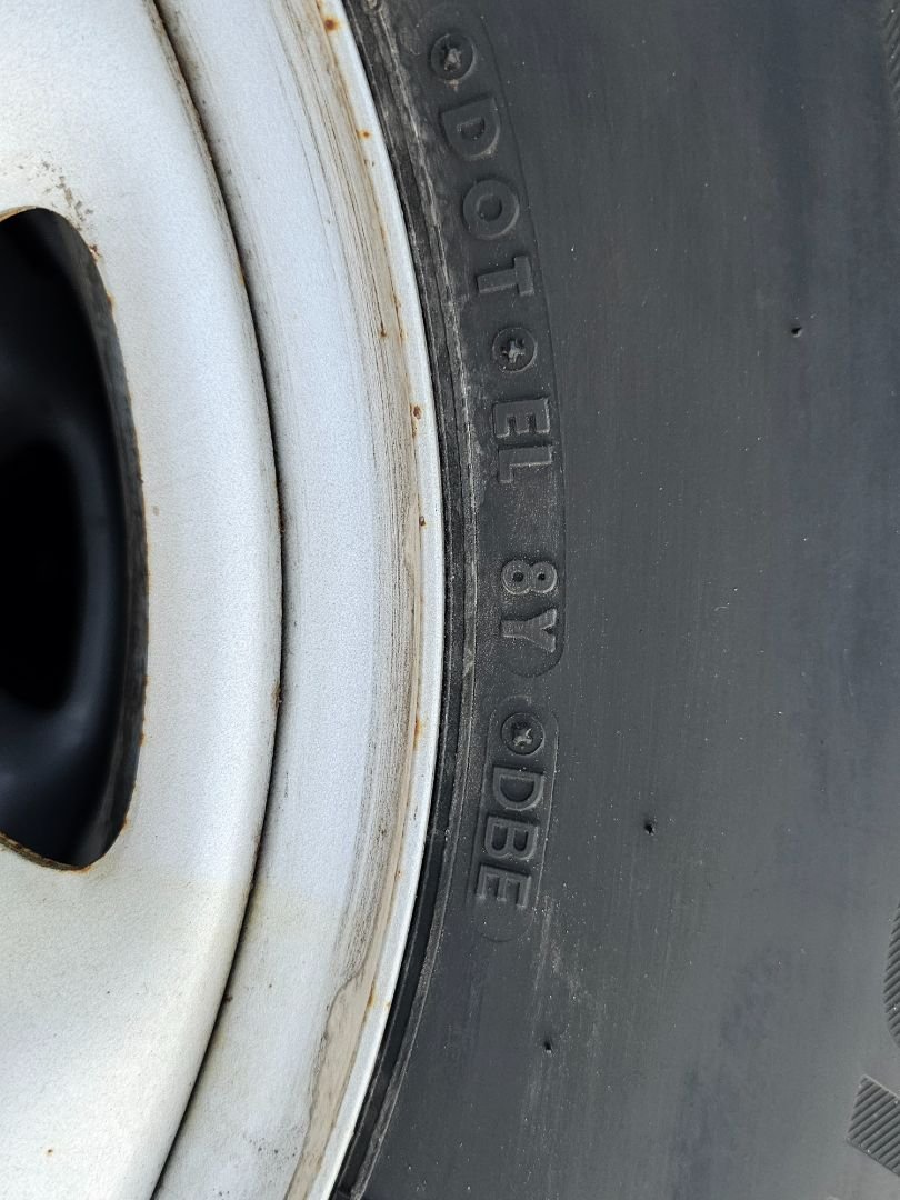 Tire image 3